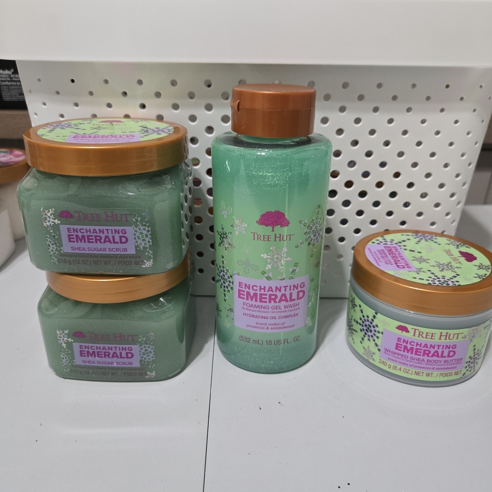 Enchanting Emerald Bath Set